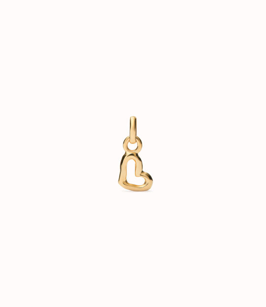 Charm  bañado en oro 18k con forma de corazón., Dorado Charm  bañado en oro 18k con forma de corazón.