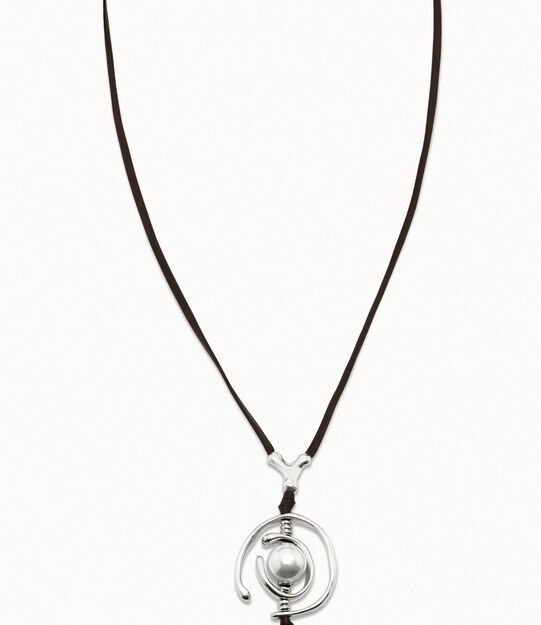 Long leather necklace with pearl