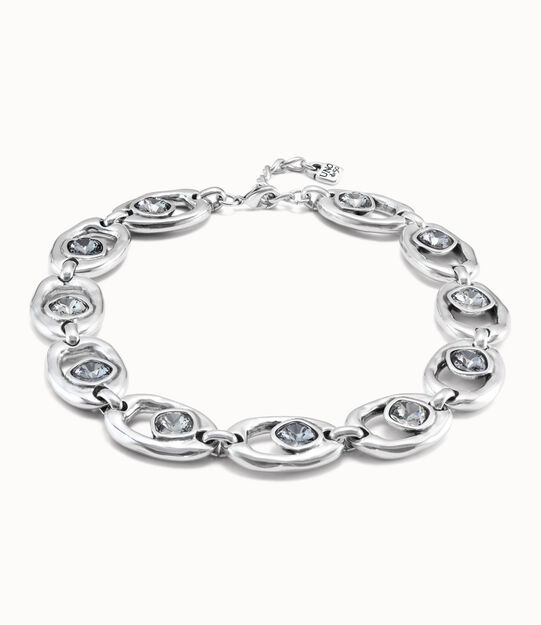 Short oval link chain necklace with crystal