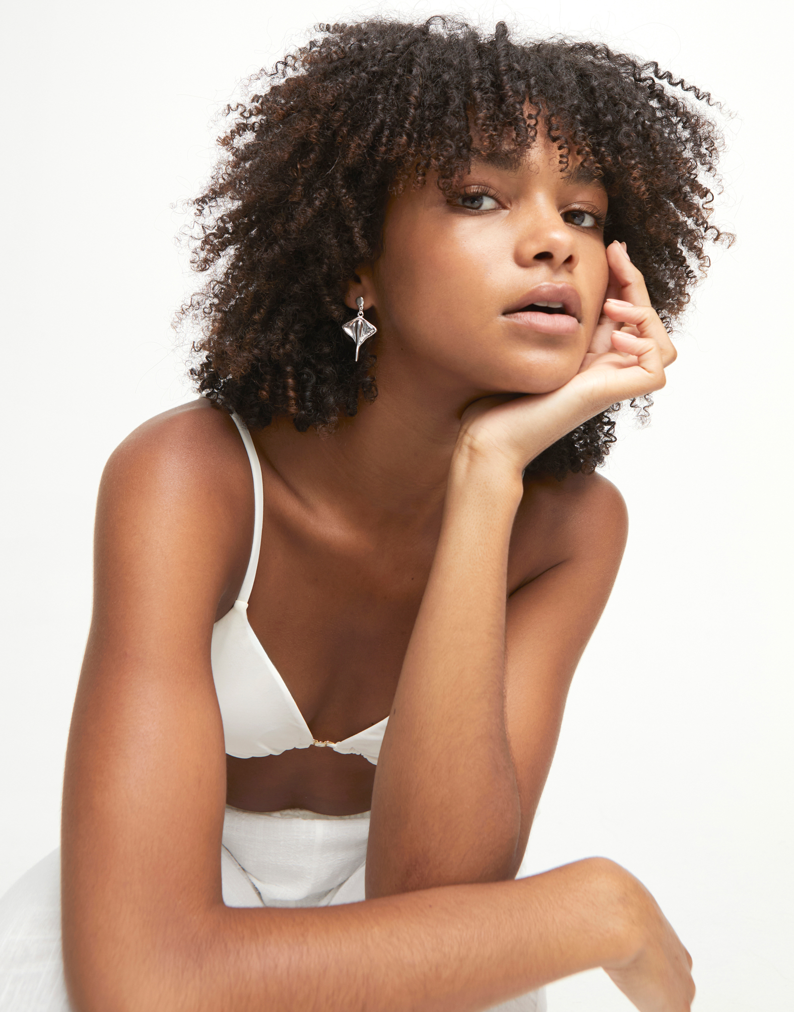 Manta ray-shaped drop earrings, Silver, large thumbnail