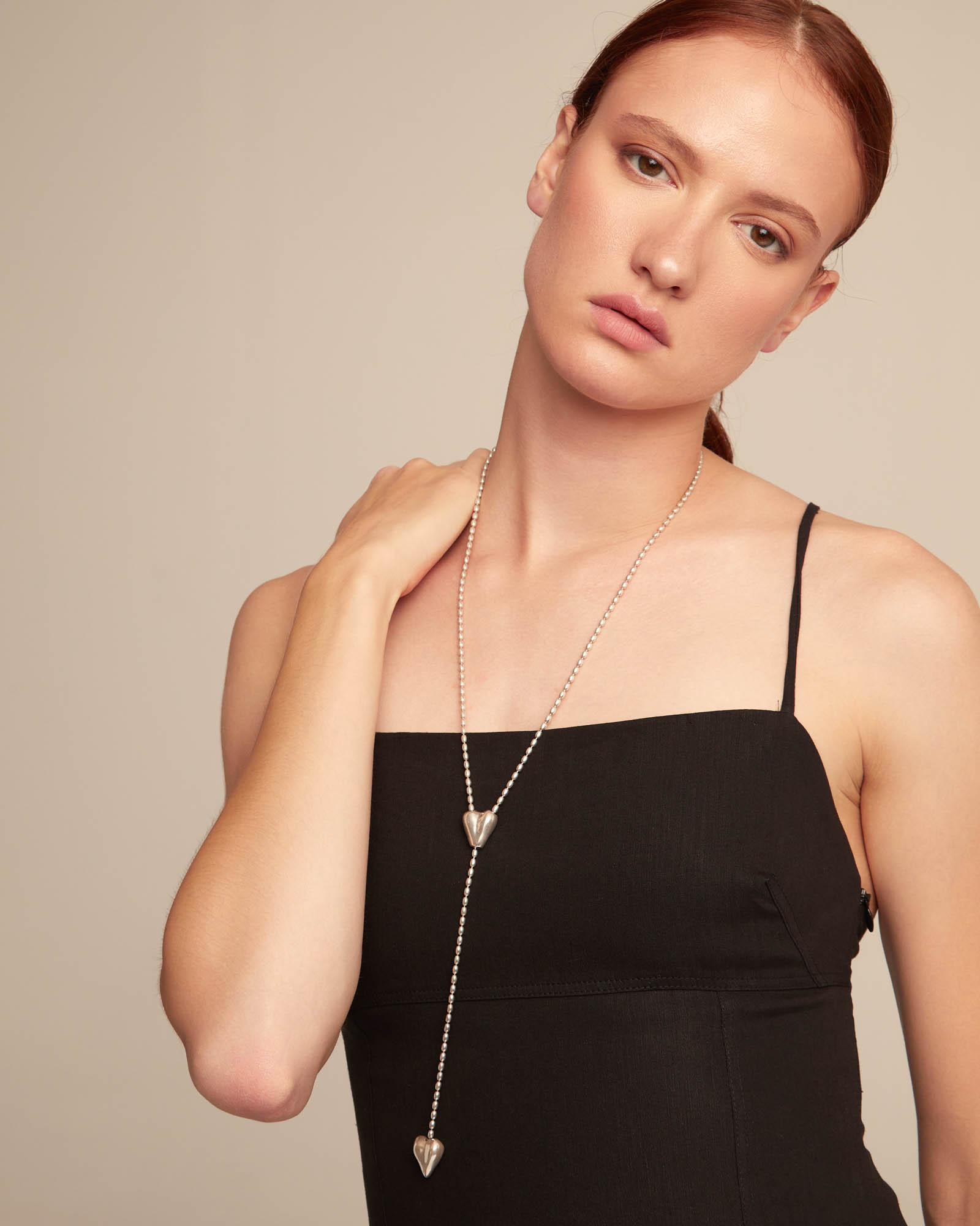 Chaîne plaquée argent avec deux cœurs, dont un réglable au centre., Argent, large thumbnail