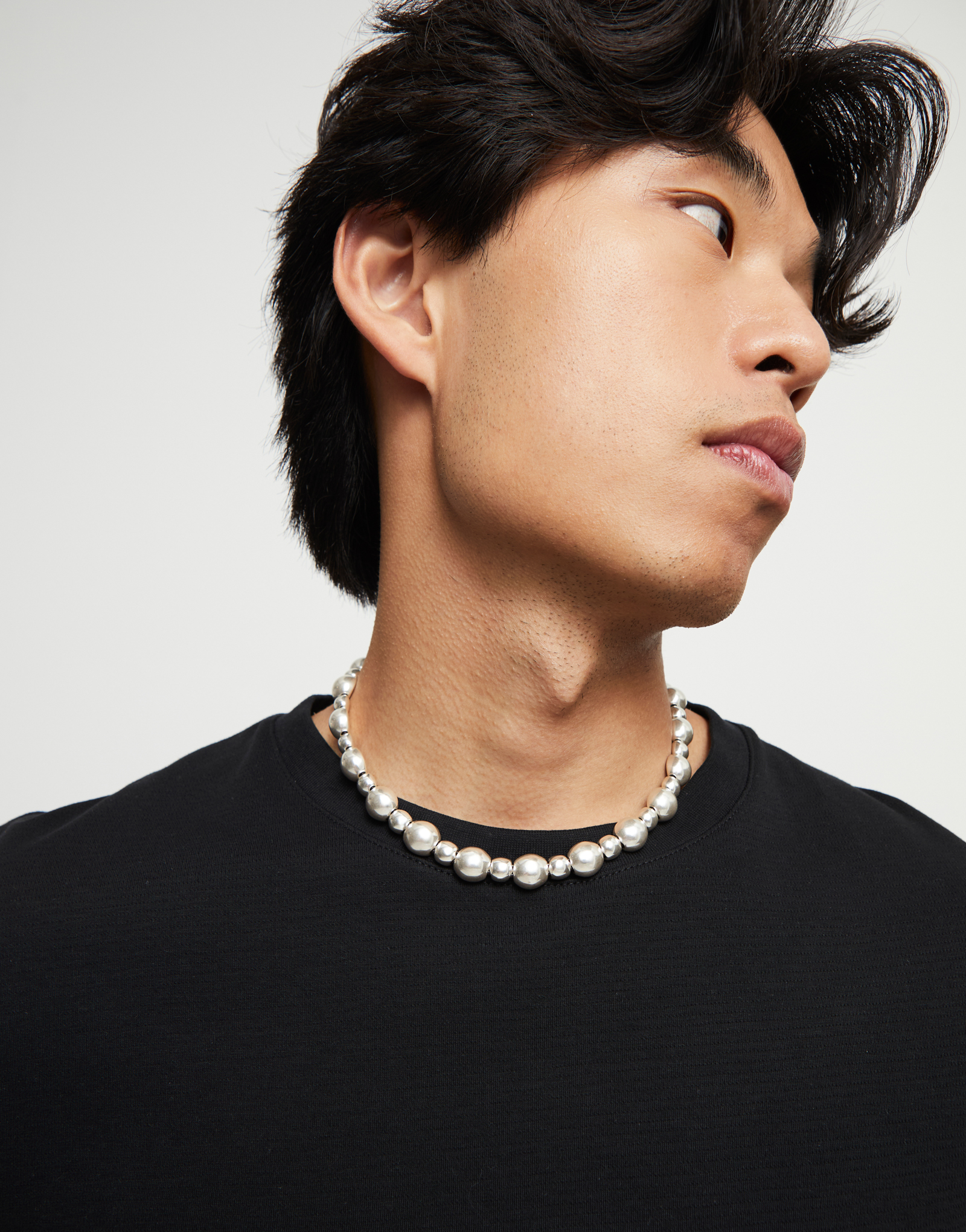 Beaded short necklace, Silver, large thumbnail