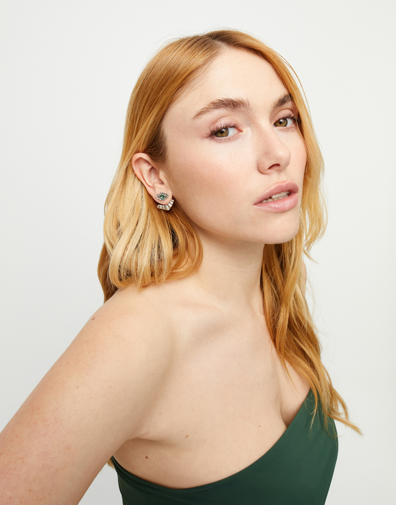 Eye-shaped stud earrings with verde crystal, Silver, large thumbnail