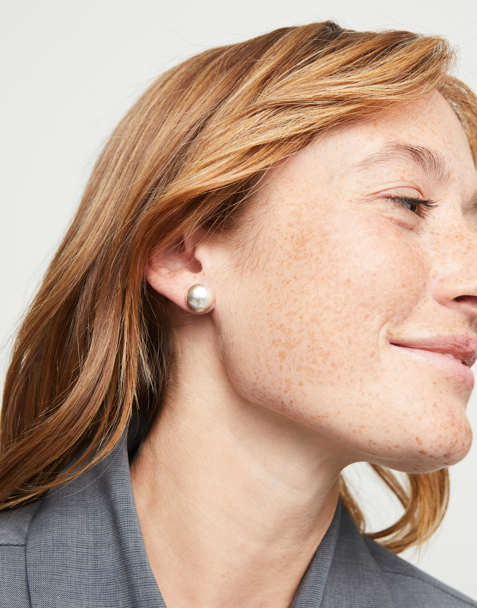 Bead shaped stud earrings, Silver, large thumbnail