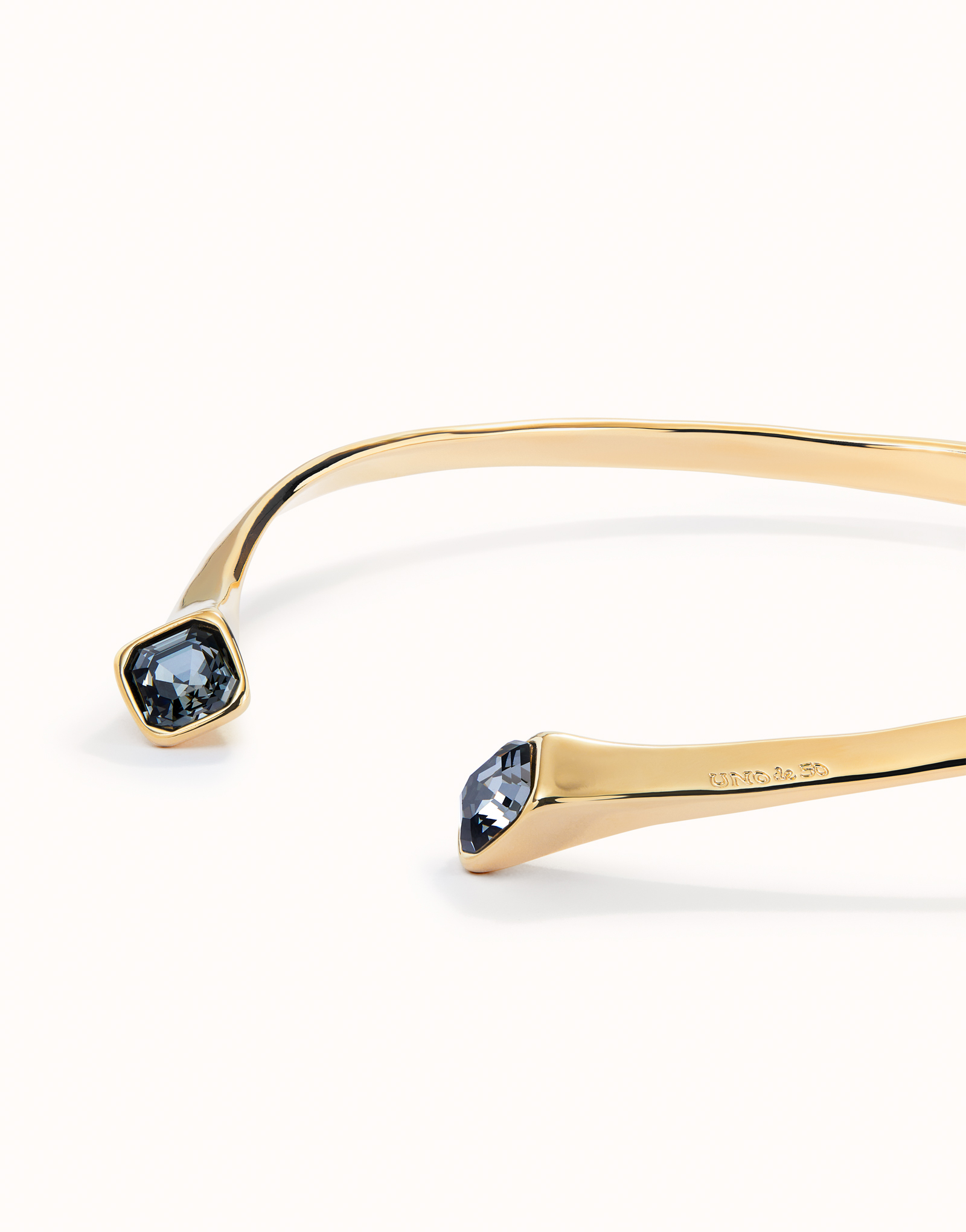 Necklace with black crystal, Golden, large thumbnail