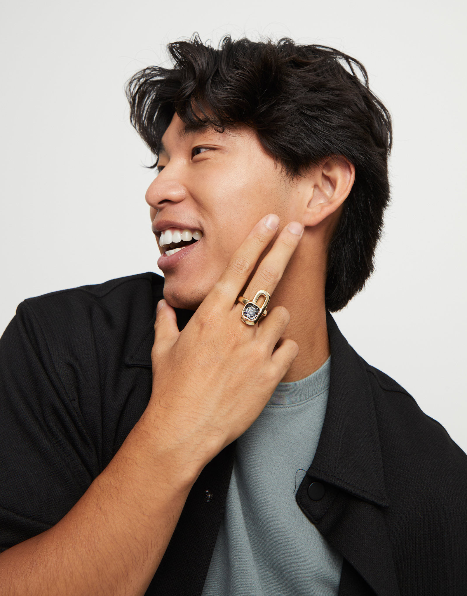 Bague plaquée or 18 carats avec cristal noir, Or, large thumbnail