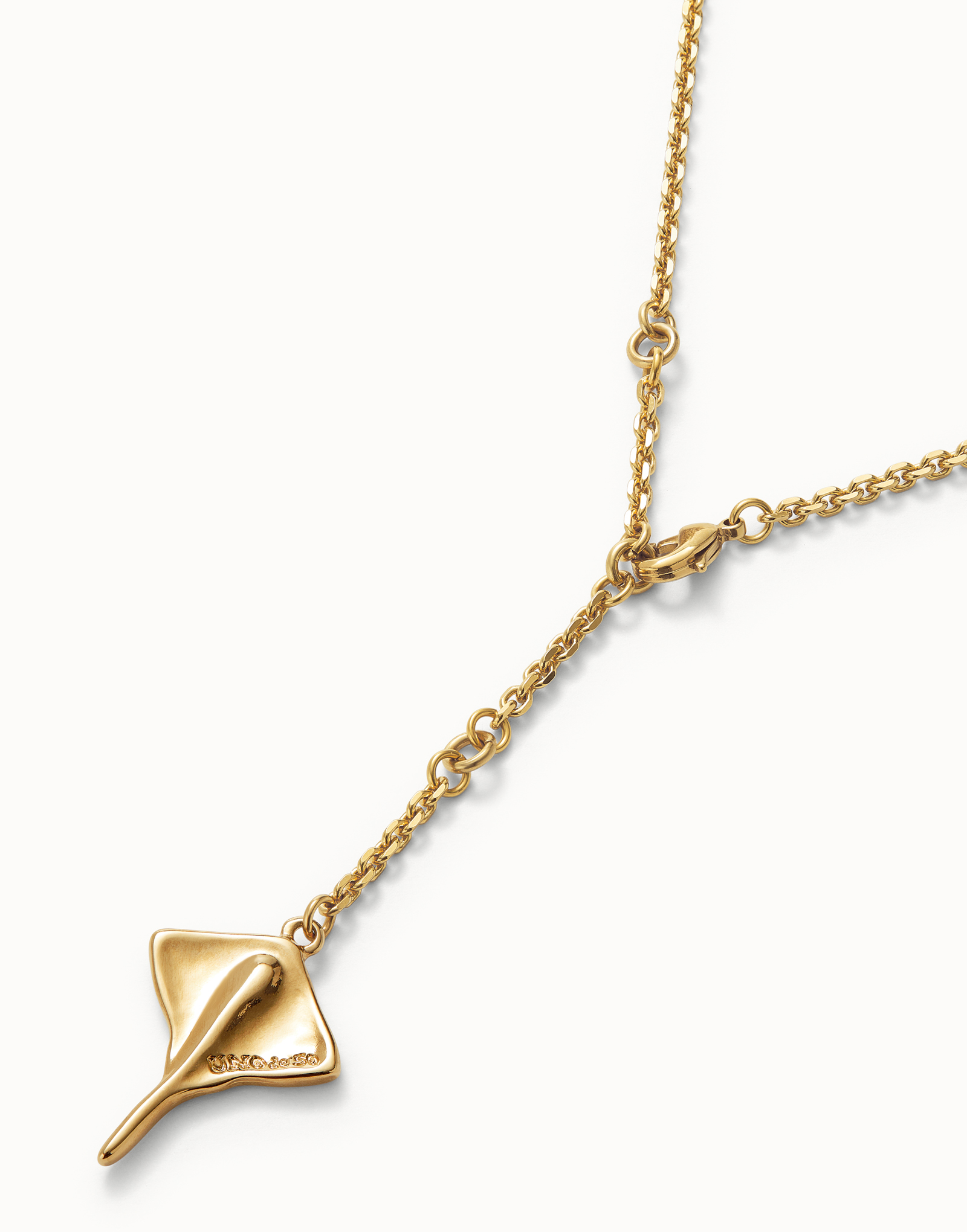 Long chain pendant necklace with manta ray, Golden, large thumbnail