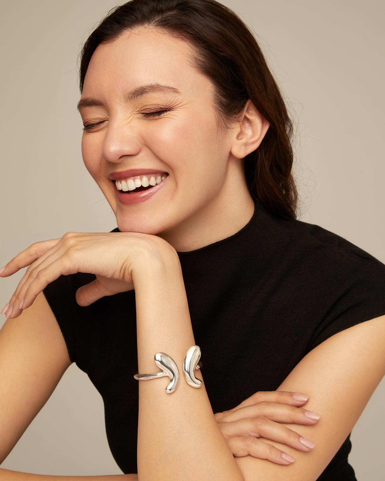 Bangle bracelet  with a central butterfly, Silver, large thumbnail