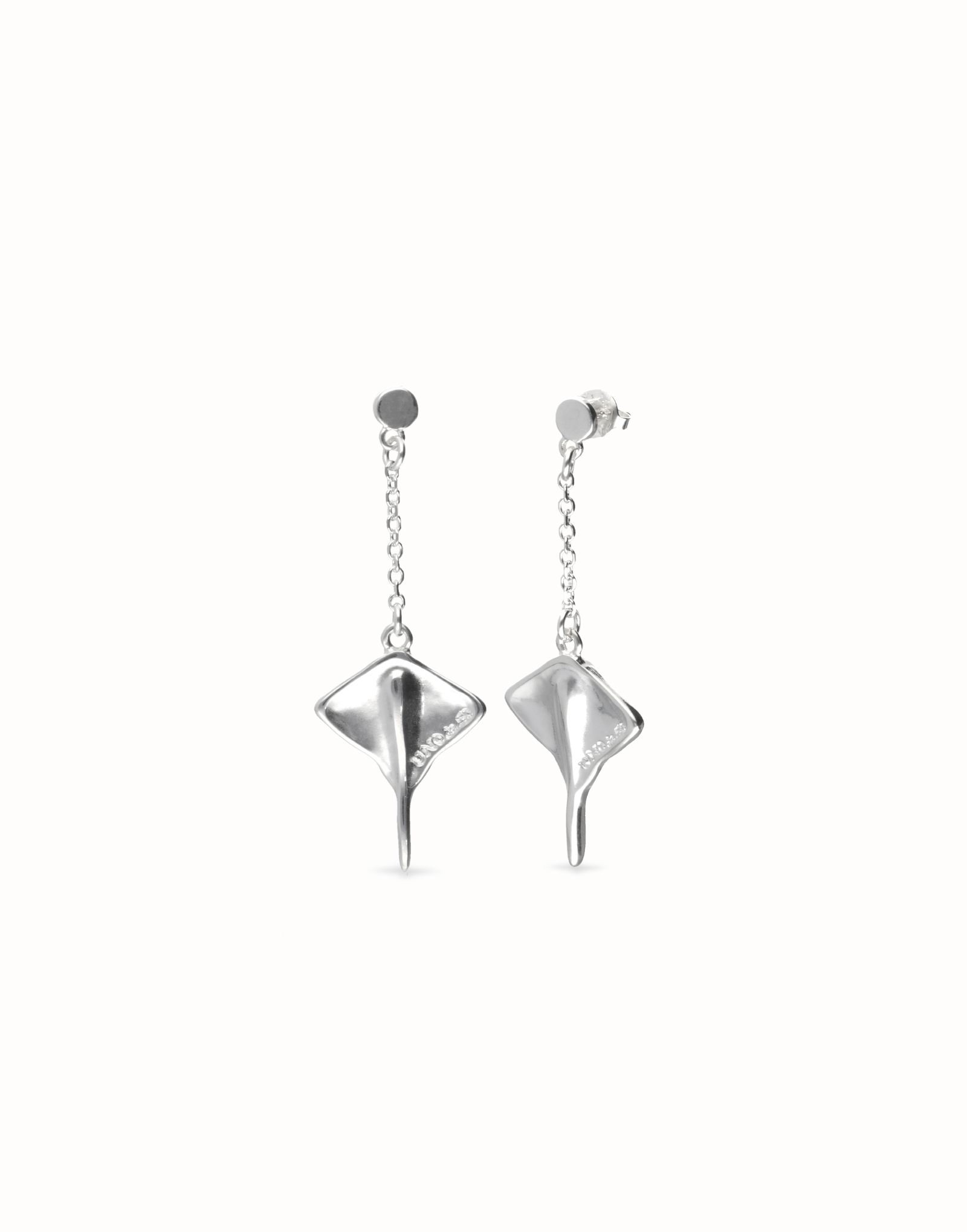 Manta ray-shaped drop earrings, Silver, large thumbnail