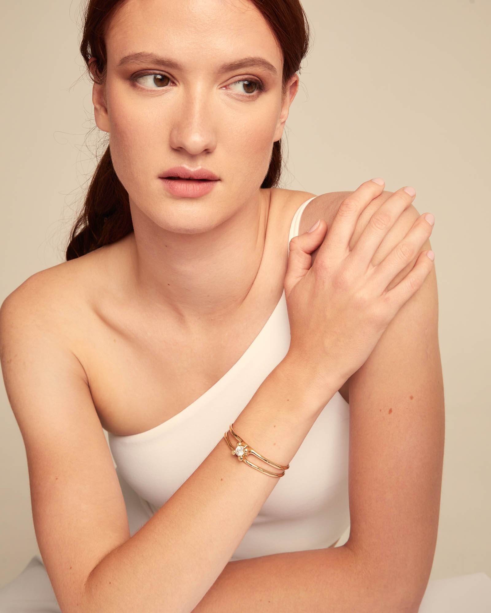 Bangle bracelet with central crystal, Golden, large thumbnail