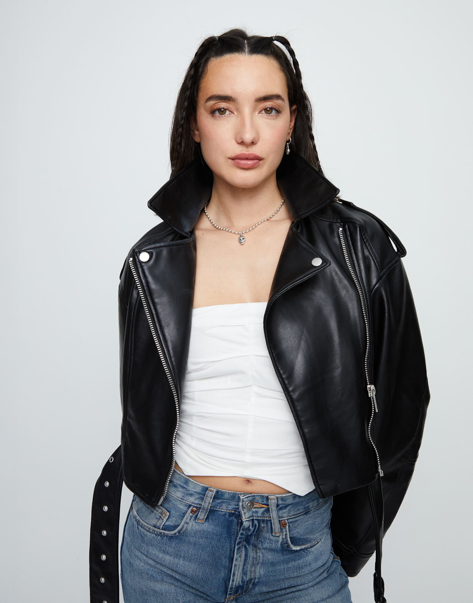 Skull shaped charm, Silver, large thumbnail